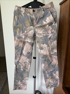 GAP Women's Straight Leg Floral Pants - Gray & Pink